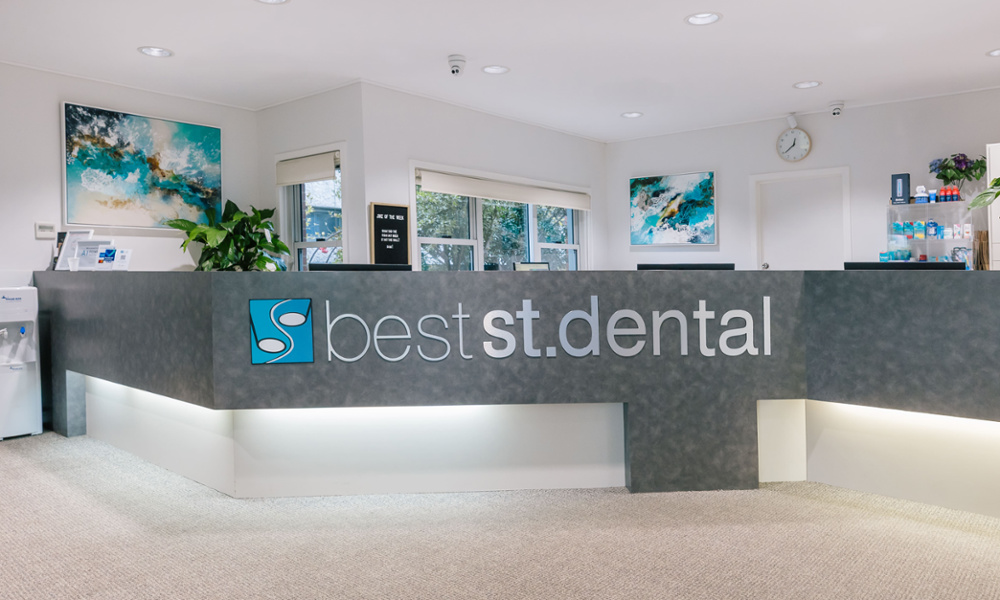 Best St Dental Reception